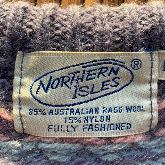 Northern Isles Sweater - Picture 5 of 9